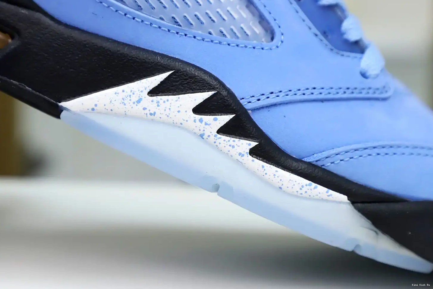 SE 401 BLEU UNIVERSITY JORDAN DV1310 AIR 5 BLACK-WHITE RETRO BLUE Kimikick 0511